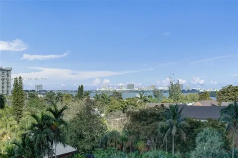 1000 Quayside Terrace Miami FL 33138
