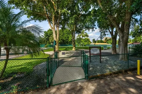 1000 Quayside Terrace Miami FL 33138
