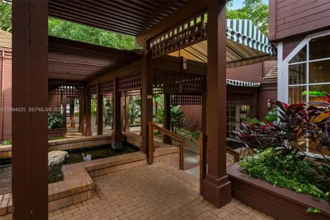 1000 Quayside Terrace Miami FL 33138