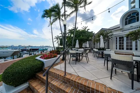 1000 Quayside Terrace Miami FL 33138