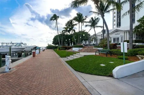 1000 Quayside Terrace Miami FL 33138