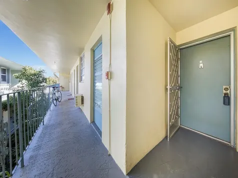 915 Jefferson Avenue Miami Beach FL 33139