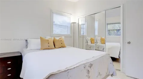 2905 SW 93rd Court Miami FL 33165