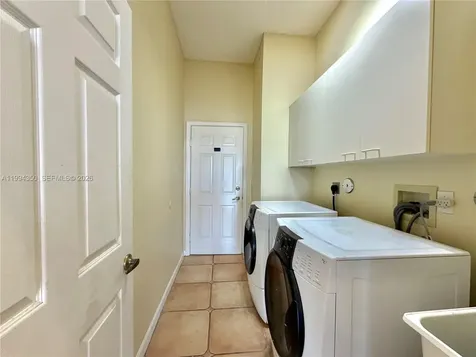 Pembroke Pines FL 33028