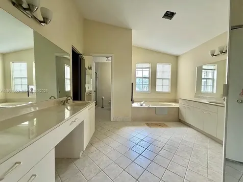 Pembroke Pines FL 33028