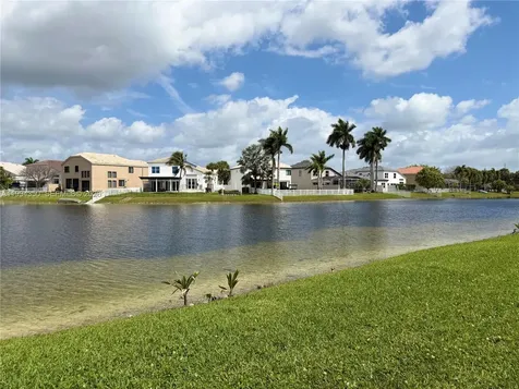 Pembroke Pines FL 33028