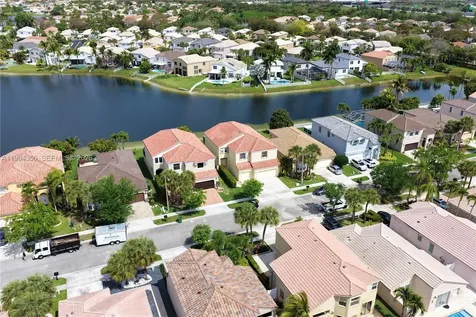Pembroke Pines FL 33028