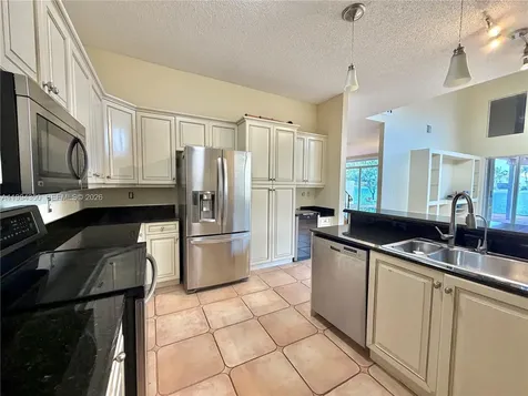 Pembroke Pines FL 33028