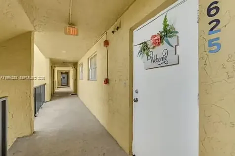 15430 SW 82nd Lane Miami FL 33193