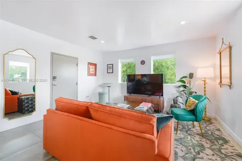165 NW 39th Street Miami FL 33127