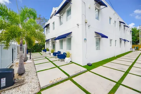 165 NW 39th Street Miami FL 33127