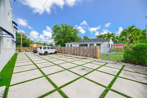 165 NW 39th Street Miami FL 33127