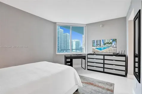 325 S Biscayne Boulevard Miami FL 33131