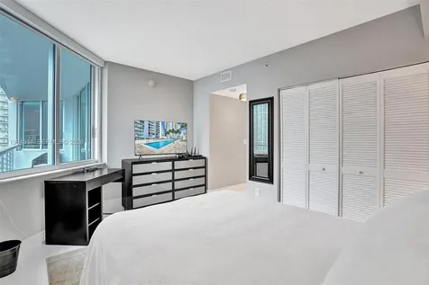 325 S Biscayne Boulevard Miami FL 33131