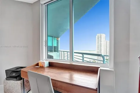 325 S Biscayne Boulevard Miami FL 33131