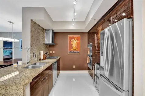 325 S Biscayne Boulevard Miami FL 33131