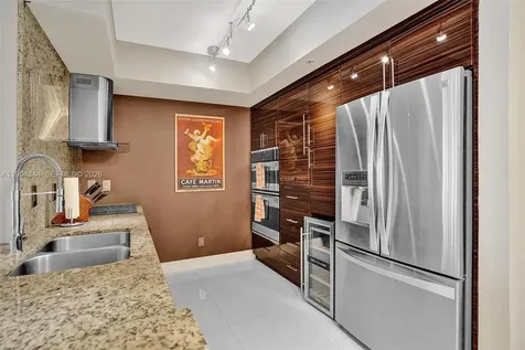 325 S Biscayne Boulevard Miami FL 33131
