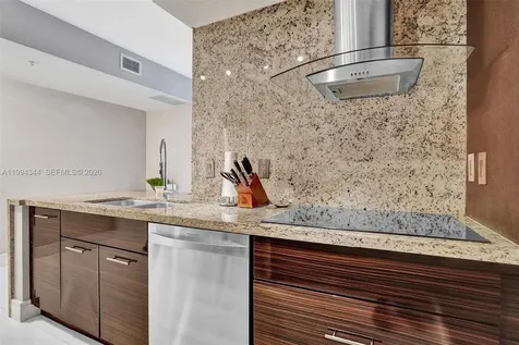 325 S Biscayne Boulevard Miami FL 33131