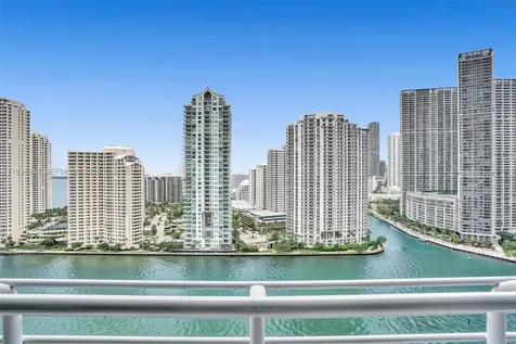 325 S Biscayne Boulevard Miami FL 33131