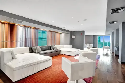 325 S Biscayne Boulevard Miami FL 33131