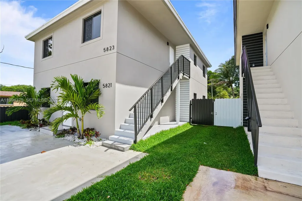 5821 NW 30th Avenue Miami FL 33142