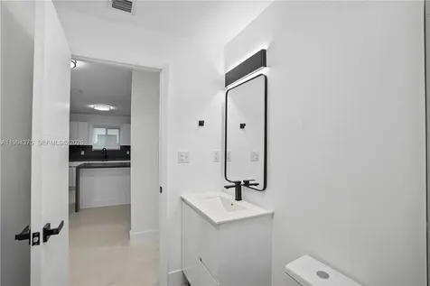 5821 NW 30th Avenue Miami FL 33142