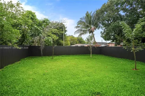 5821 NW 30th Avenue Miami FL 33142
