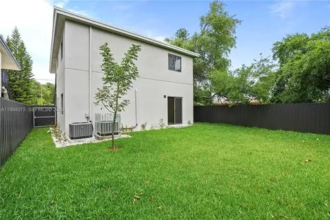 5821 NW 30th Avenue Miami FL 33142
