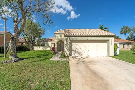 4787 NW 1st Drive Deerfield Beach FL 33442