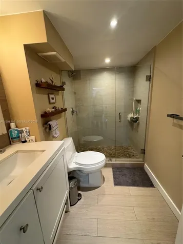 150 SE 25th Road Miami FL 33129
