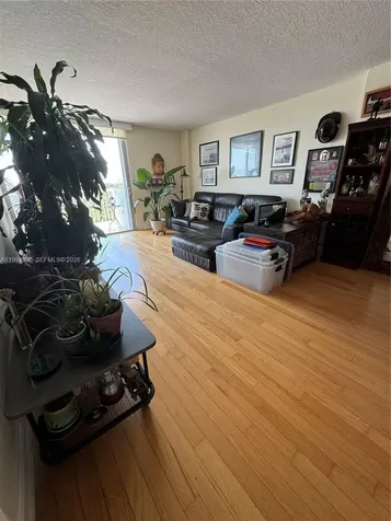 150 SE 25th Road Miami FL 33129