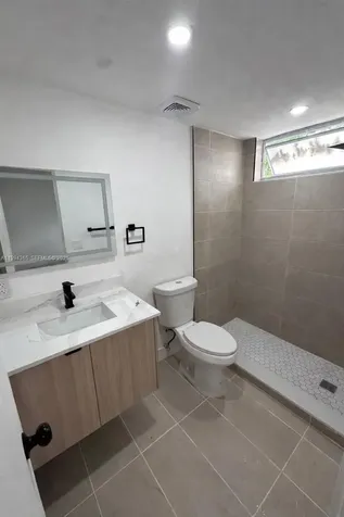 7725 Carlyle Avenue Miami Beach FL 33141
