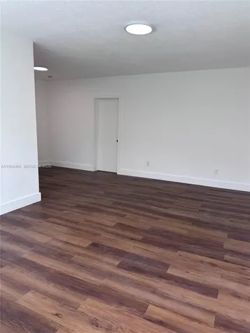 7725 Carlyle Avenue Miami Beach FL 33141