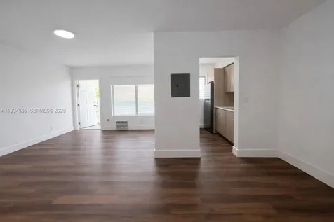 7725 Carlyle Avenue Miami Beach FL 33141