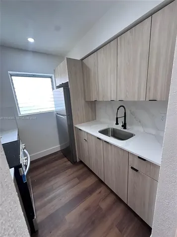 7725 Carlyle Avenue Miami Beach FL 33141