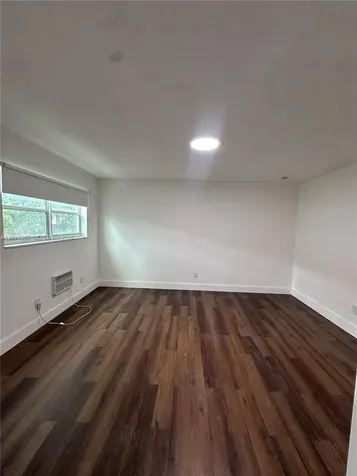 7725 Carlyle Avenue Miami Beach FL 33141