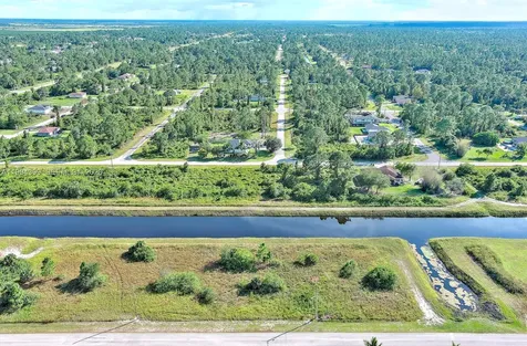 1134 Hudson Street E Lehigh Acres FL 33974