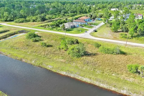 1134 Hudson Street E Lehigh Acres FL 33974