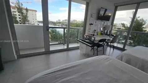 9261 E Bay Harbor Drive Bay Harbor Islands FL 33154