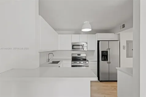 5845 Collins Avenue Miami Beach FL 33140