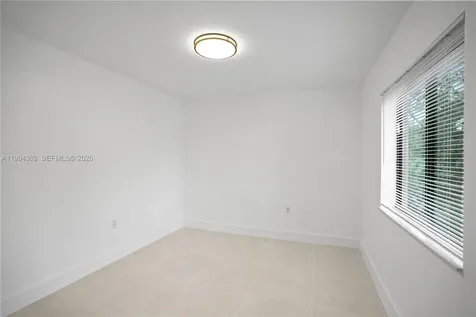 5823 NW 30th Avenue Miami FL 33142