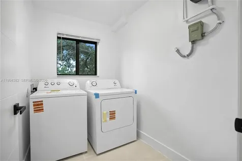 5823 NW 30th Avenue Miami FL 33142