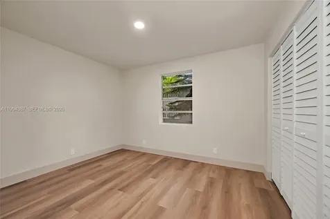 5632 SW 19th Street West Park FL 33023