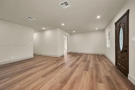 5632 SW 19th Street West Park FL 33023