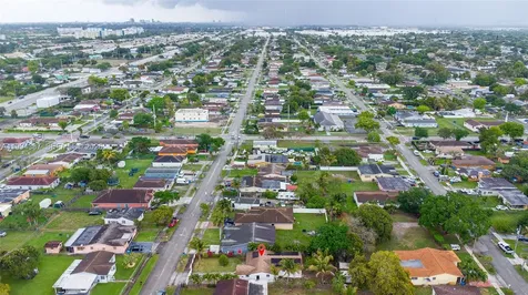 5632 SW 19th Street West Park FL 33023