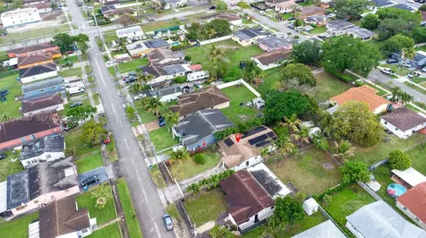 5632 SW 19th Street West Park FL 33023