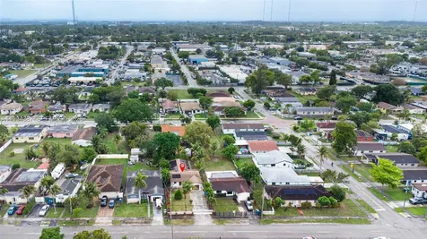 5632 SW 19th Street West Park FL 33023