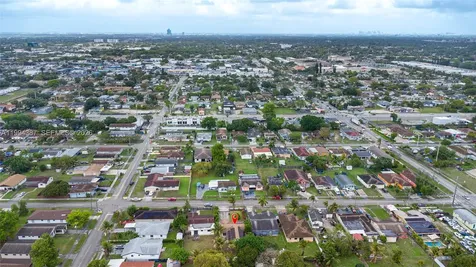 5632 SW 19th Street West Park FL 33023