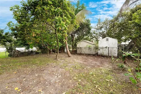 5632 SW 19th Street West Park FL 33023