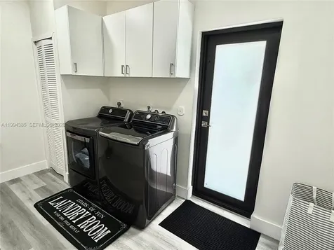 15880 SW 141st Court Miami FL 33177